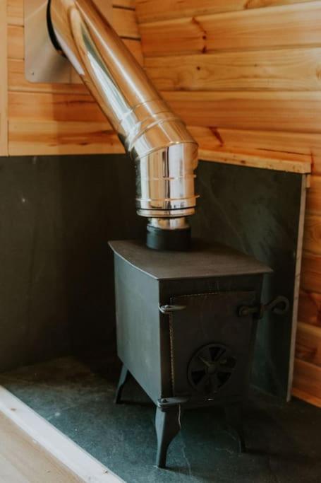 Oak SPECIAL WINTER OFFERS - Hot tub - Tap to explore photos