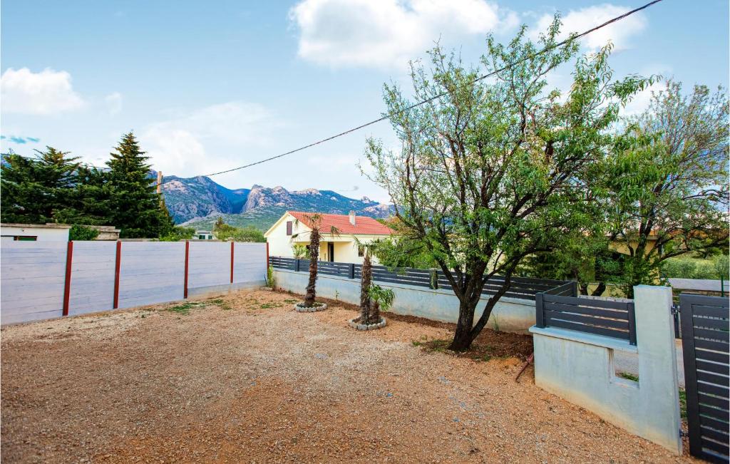 Beautiful Home In Seline With 3 Bedrooms, Wifi And Private Swimming Pool photo 4