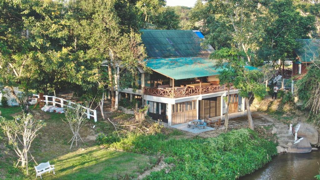 อิงธาร - Ingthara , Psc Log Cabin and Lodge , แจ้ซ้อน Chaeson, Lampang, TH photo 3