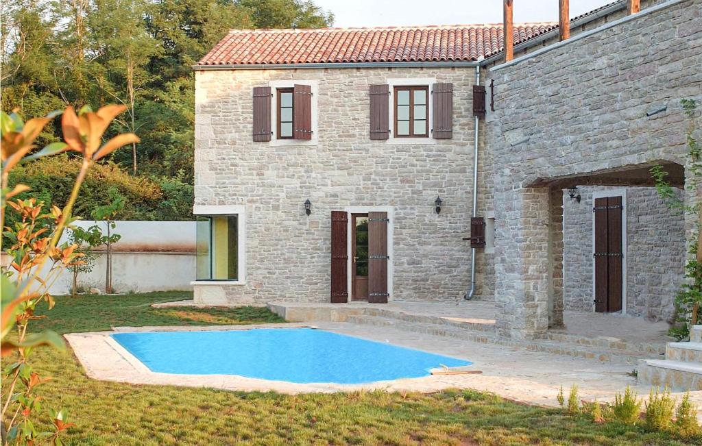 Beautiful Home In Brajkovici With Outdoor Swimming Pool, 4 Bedrooms And Wifi