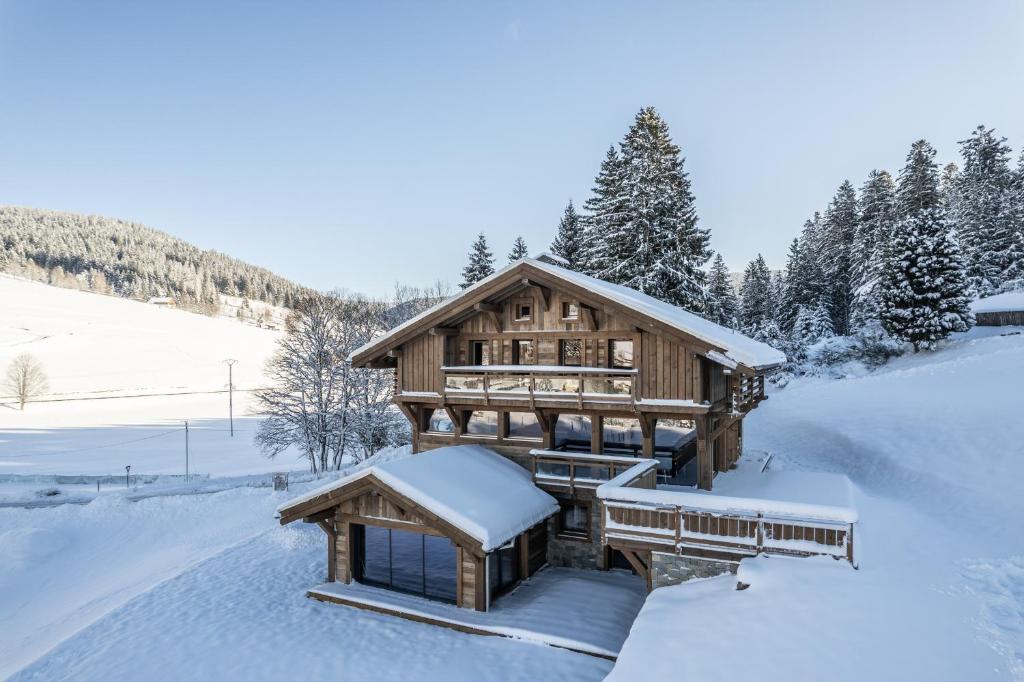 Le Grand V, chalet de luxe avec piscine intérieure photo 4