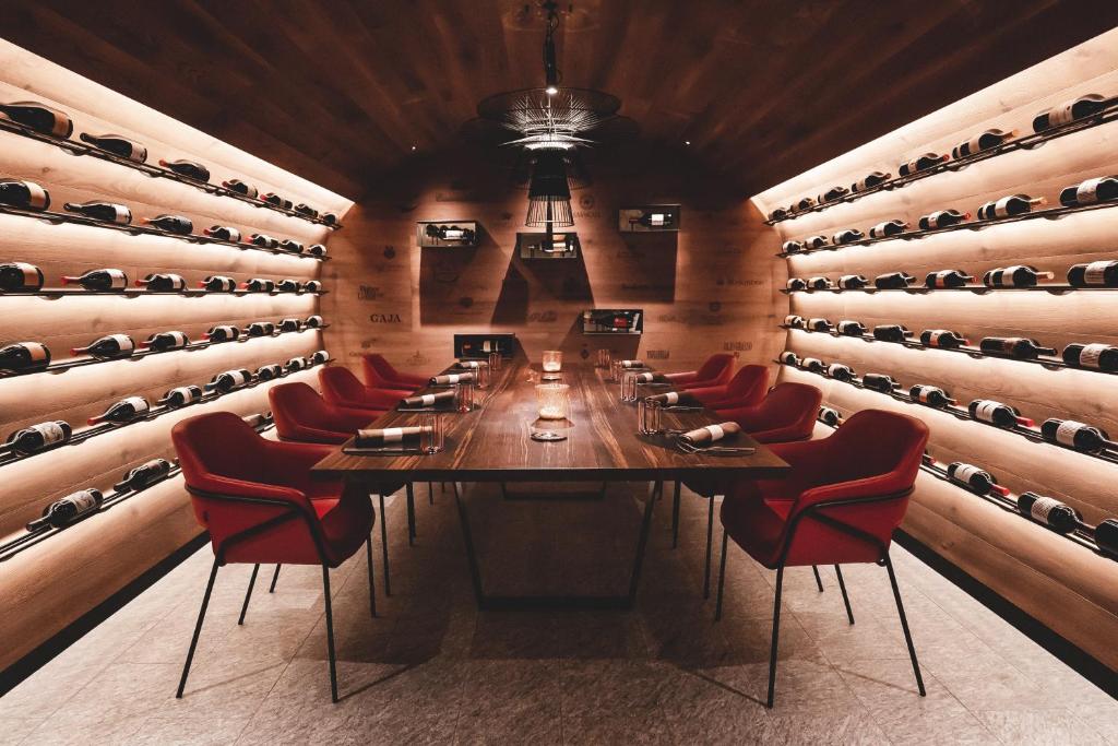 Boutique Hotel Nives - Luxury & Design in the Dolomites photo 1