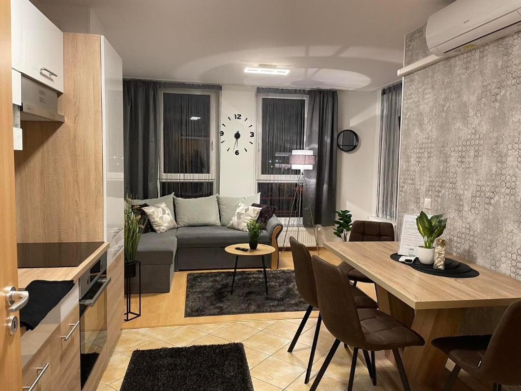Európa 20 Apartman photo 2
