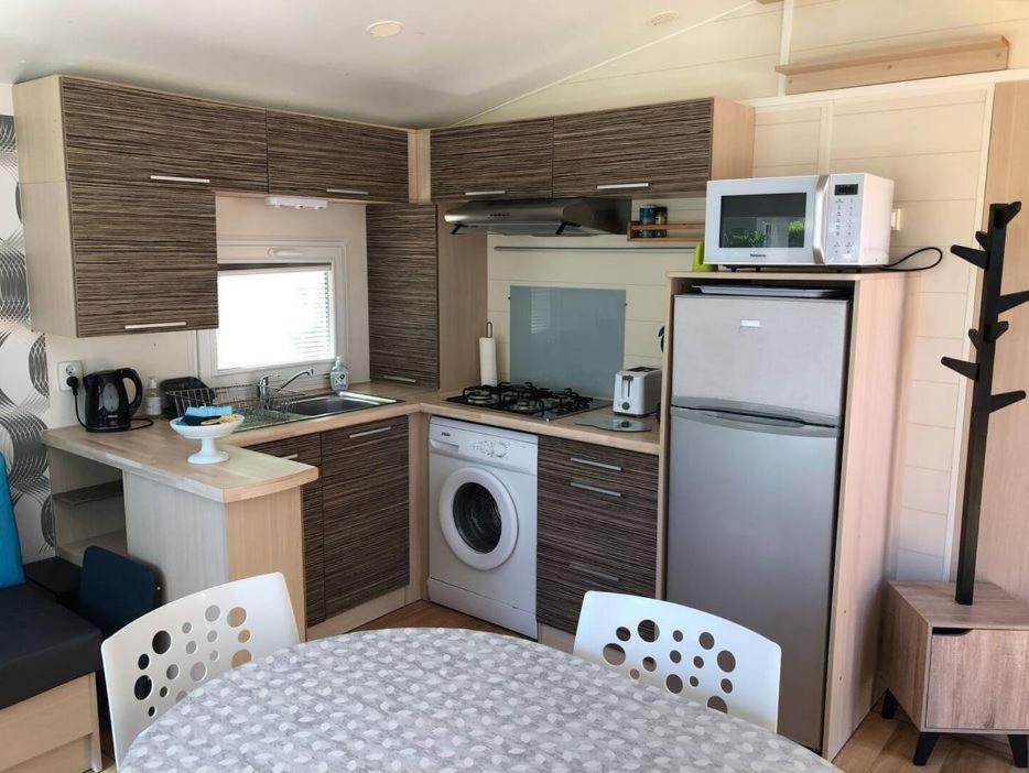 Mobilhome 4/6 personnes proche La Palmyre, Royan photo 2
