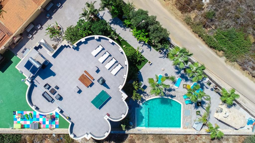 Luxury White House - Family Villa Near Sea to Zorbas Beach - FREE BREAKFAST, FREE TRANSPORTS FROM & TO THE AIRPORT photo 1