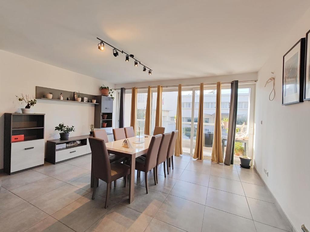 Large Central Apartment Near Valletta & Seafront