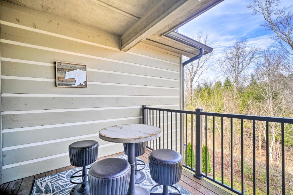 Chic Townsend Condo with Saltwater Pool! photo 1