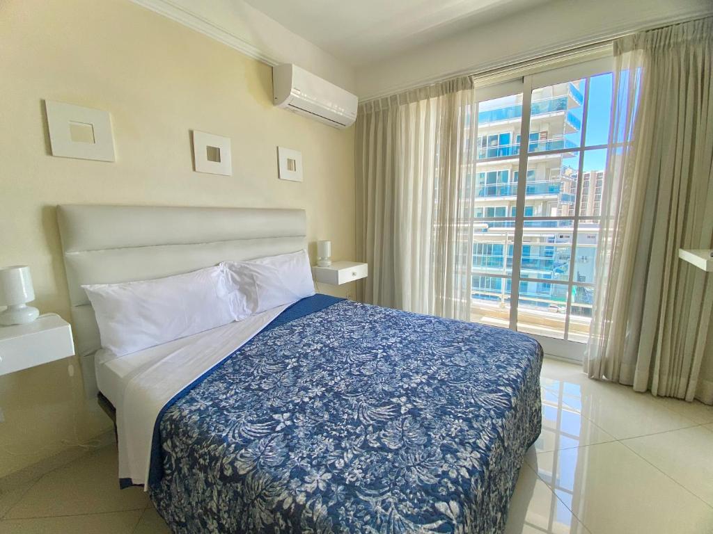 Hotel Shakey photo 1