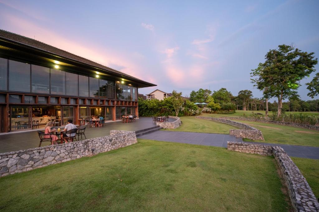 Chatrium Golf Resort Soi Dao Chanthaburi photo 2