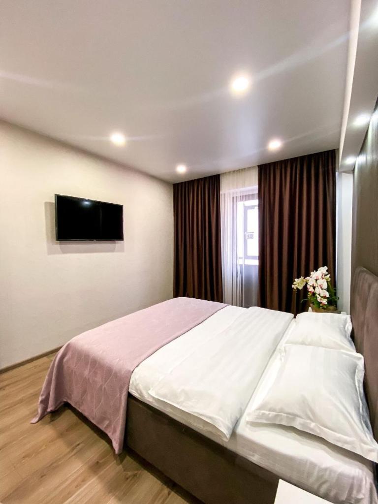 Central City Apartments photo 2