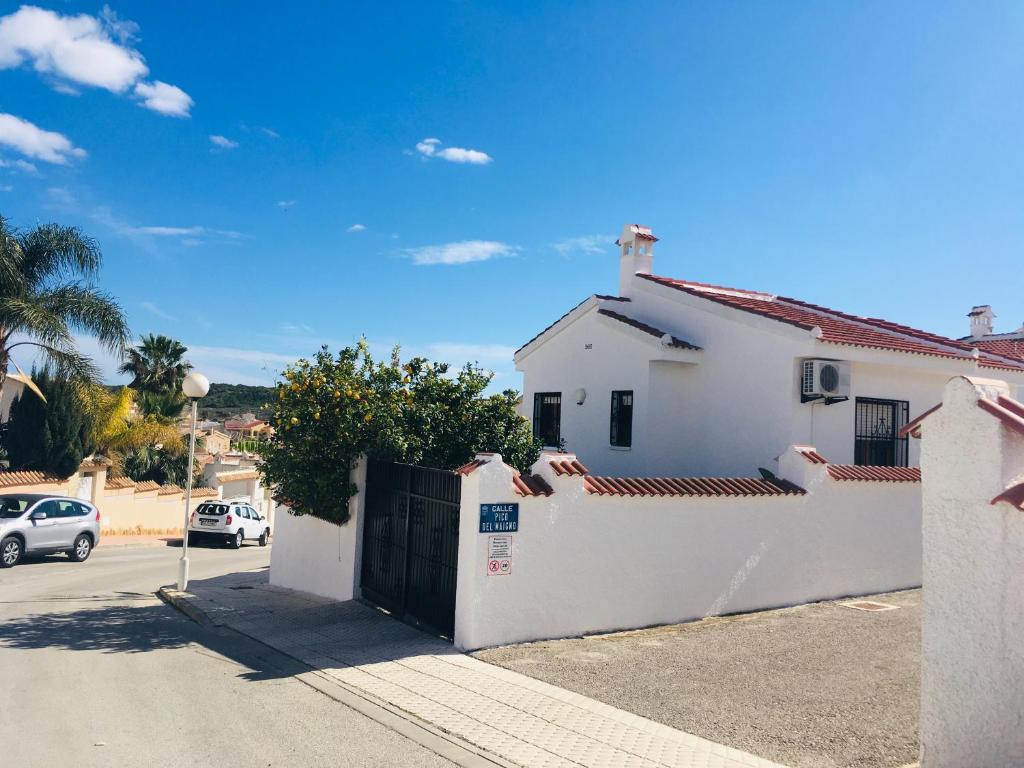 Villa South photo 2