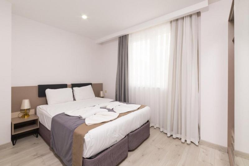 Suit home photo 1