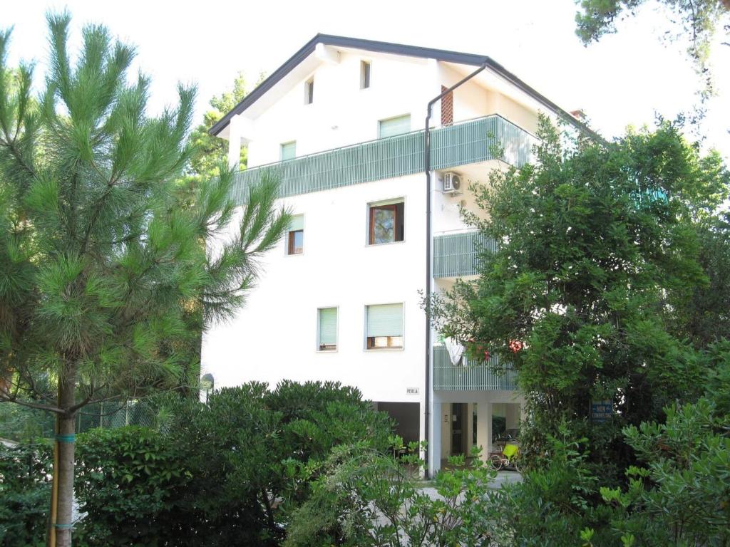 Comfy flat with balcony at 30metres from the beach photo 1