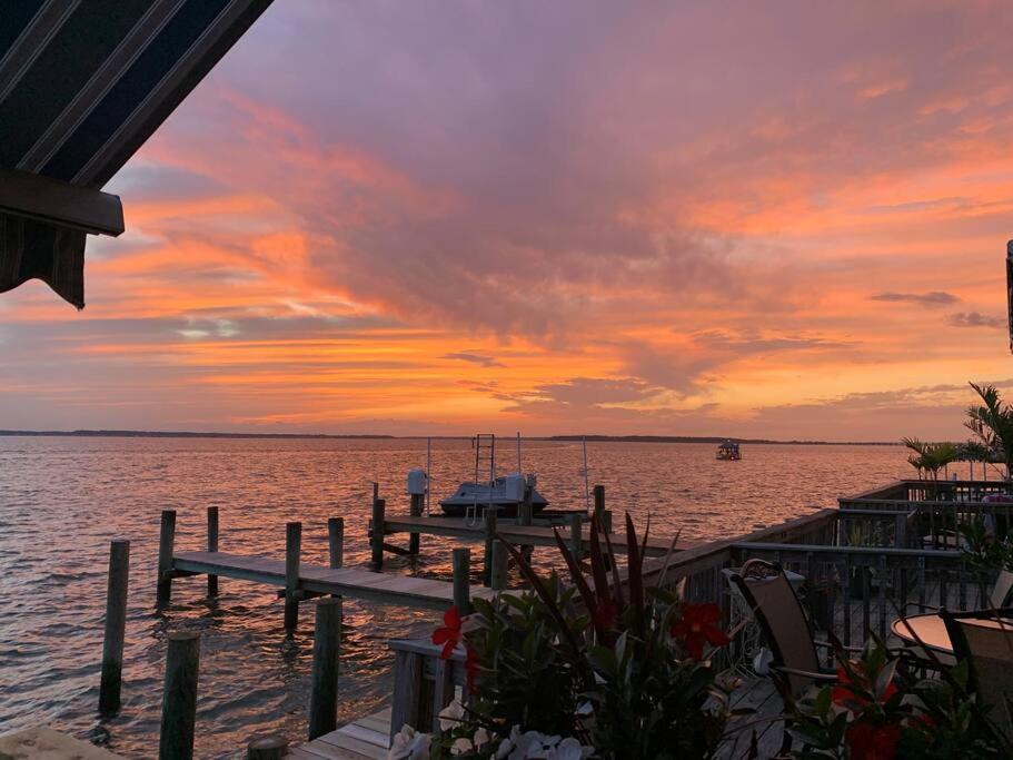 Sunset Fishing Paradise 3b b Bay Front Townhome photo 1