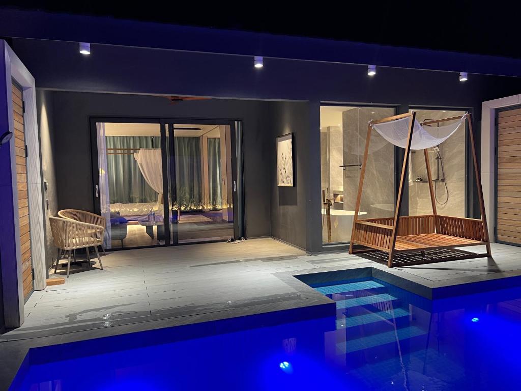 Looma Private Pool Villas photo 1