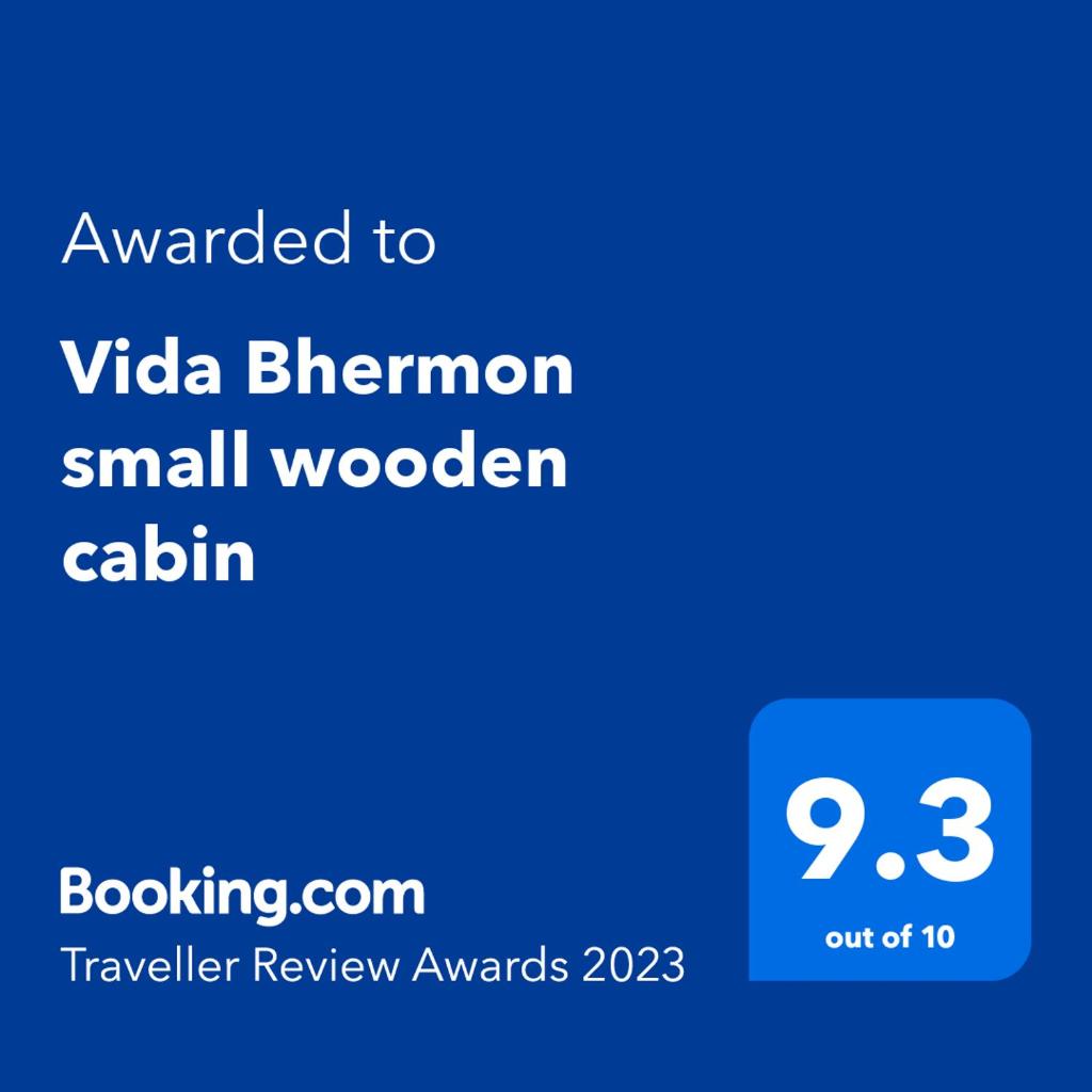 Vida Bhermon 2, one small wooden cabin photo 1