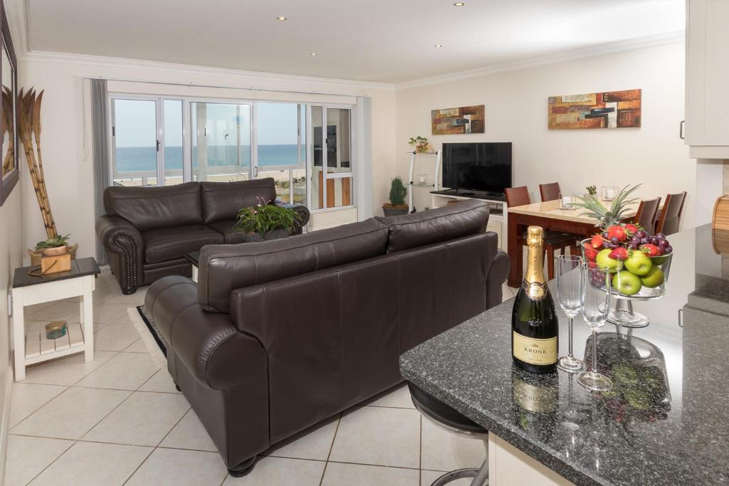 Main Beach Penthouse