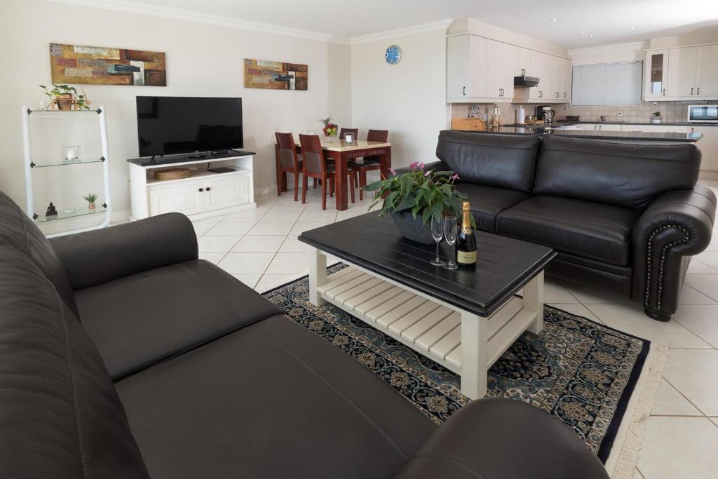Main Beach Penthouse photo 1