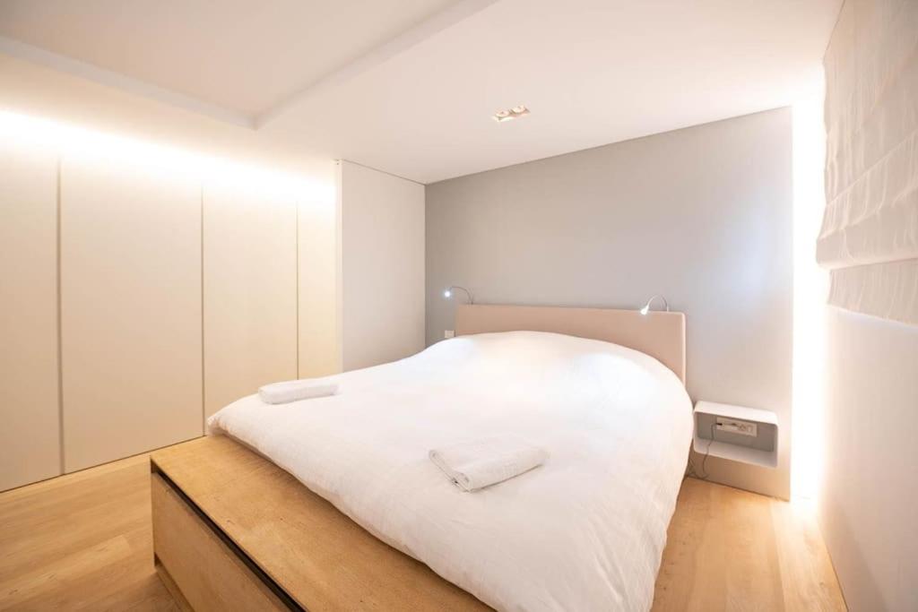 Cozy 3BD House with private terrace and parking - Tap to explore photos
