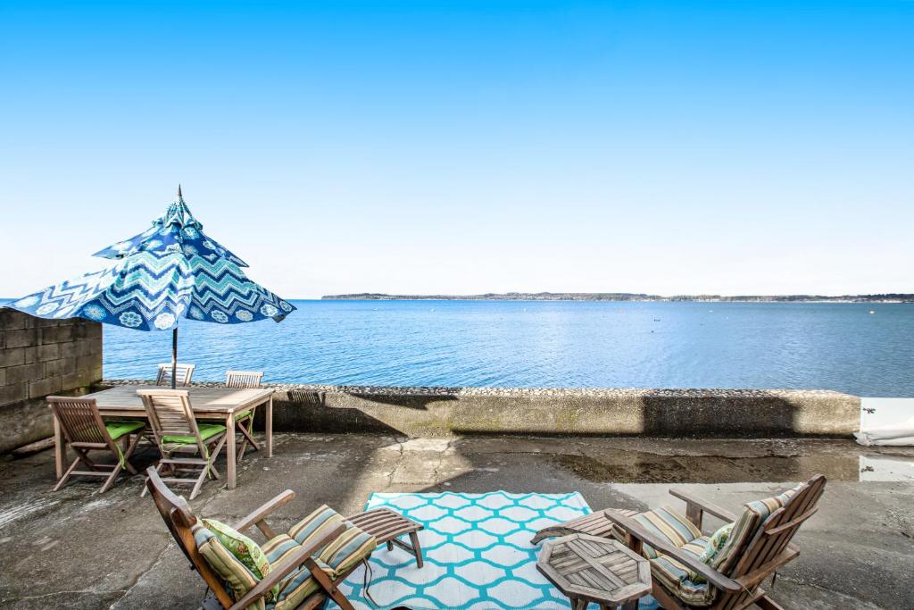 Oceanfront Beauty photo 2