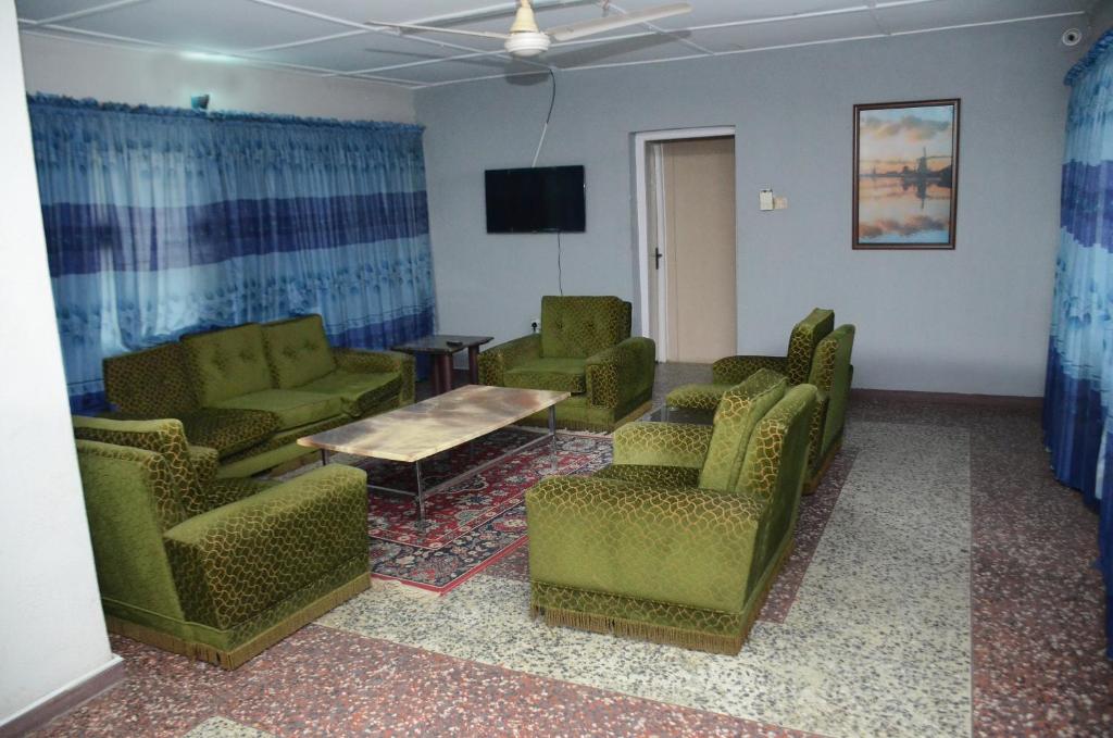 House 5 Ibara Housing, Abeokuta photo 3