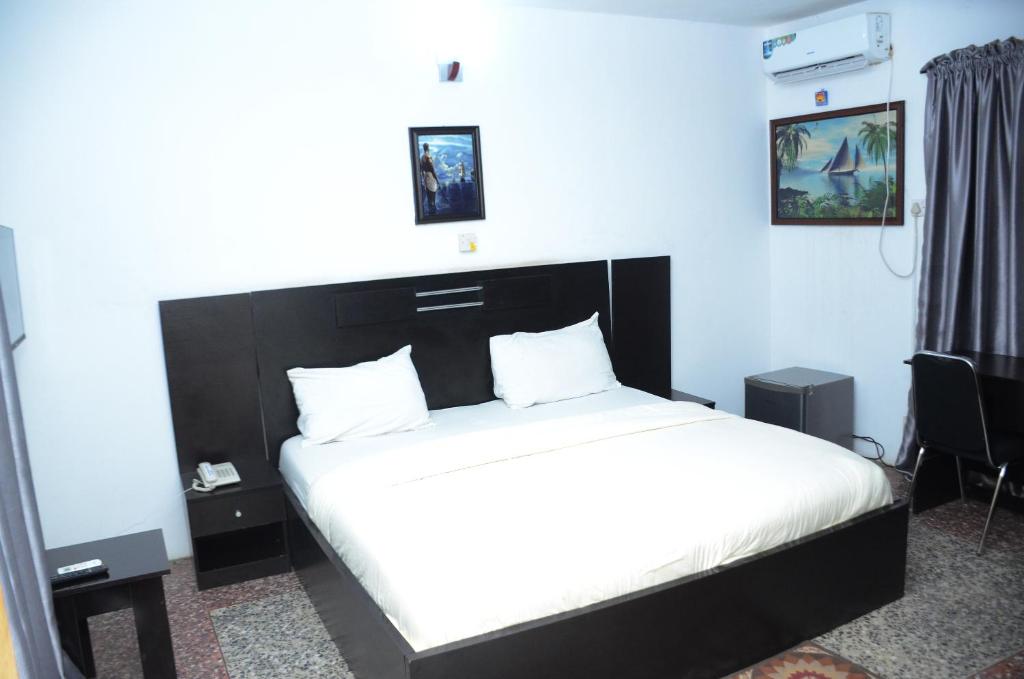 House 5 Ibara Housing, Abeokuta photo 1