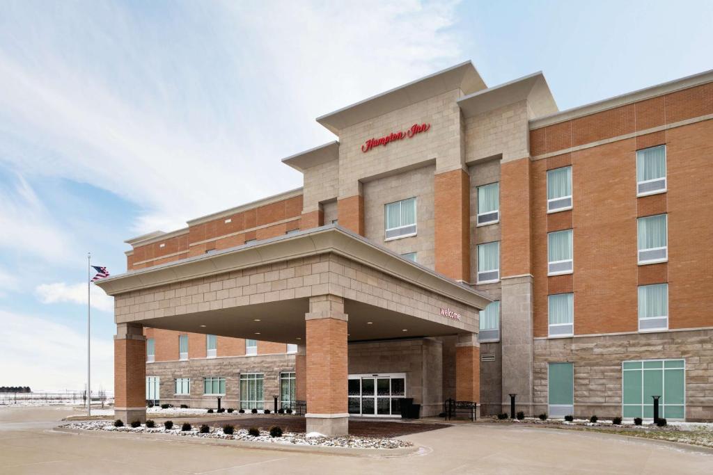 Hampton Inn Champaign Southwest image