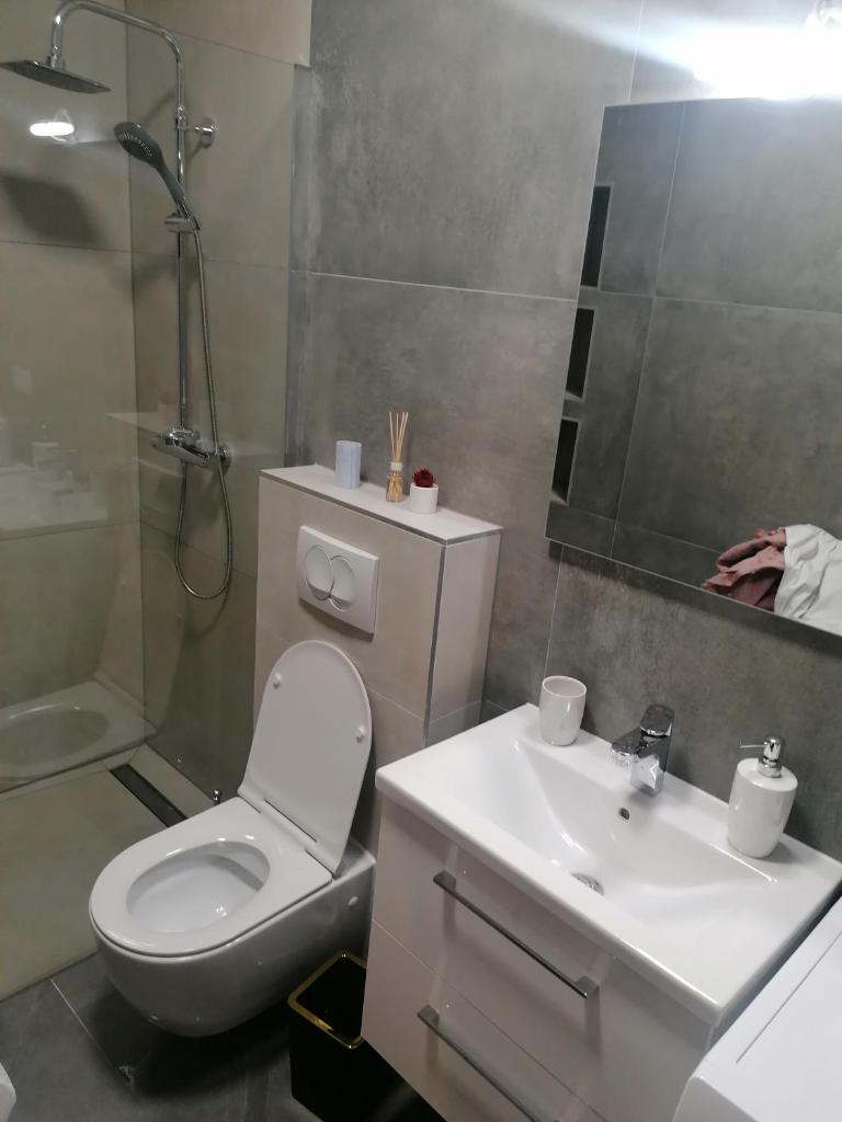 4 apartmens private pool 20people max photo 2