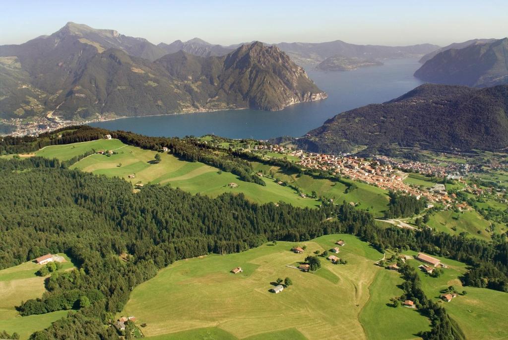 Attic House Mountain Lake Iseo Hospitality photo 2