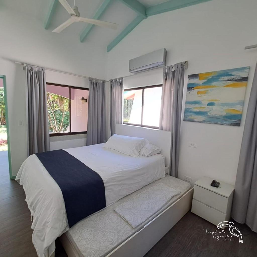 Tropical Garden Hotel photo 2