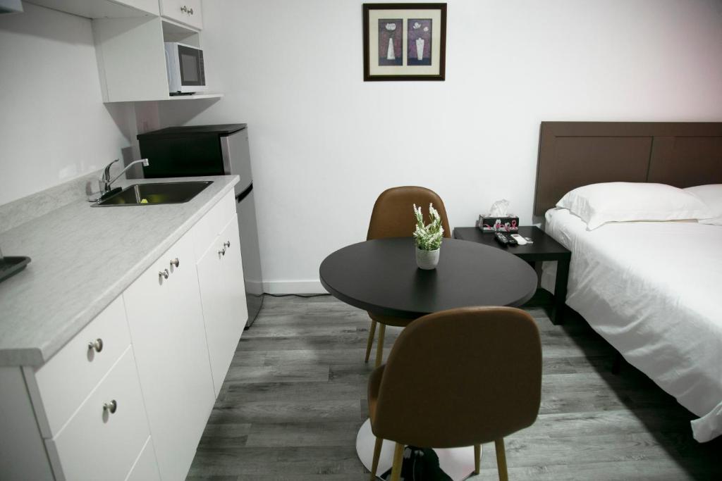 Westview Centre Motel photo 2