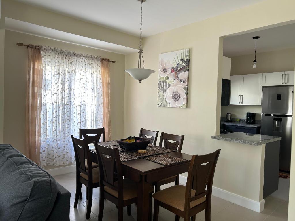 Seamist villa @Oceanpointe Lucea comfy 2BR w/pool gym & parking photo 1