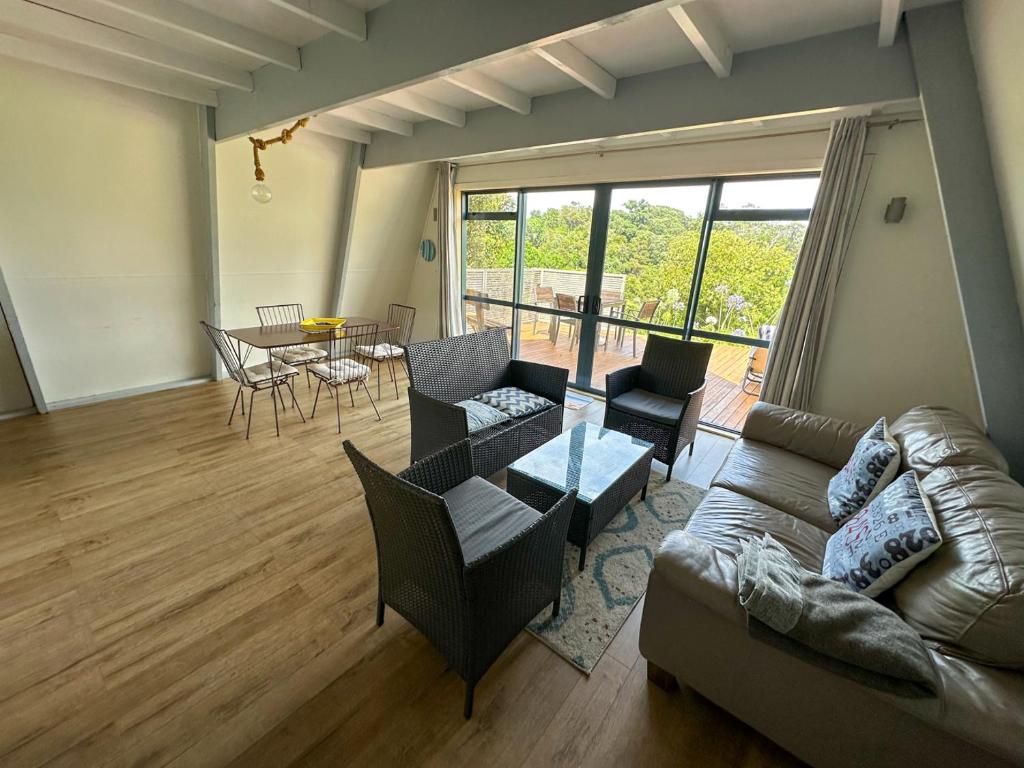 Pohutukawa Coastal Chalets photo 4