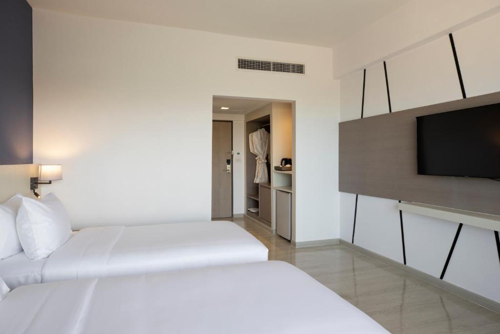 Centara Life Cha-Am Beach Resort Hua Hin photo 3