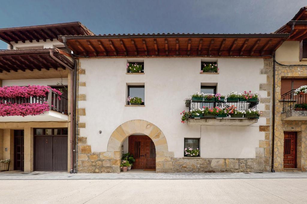 Casa Rural Ixurkonea photo 2