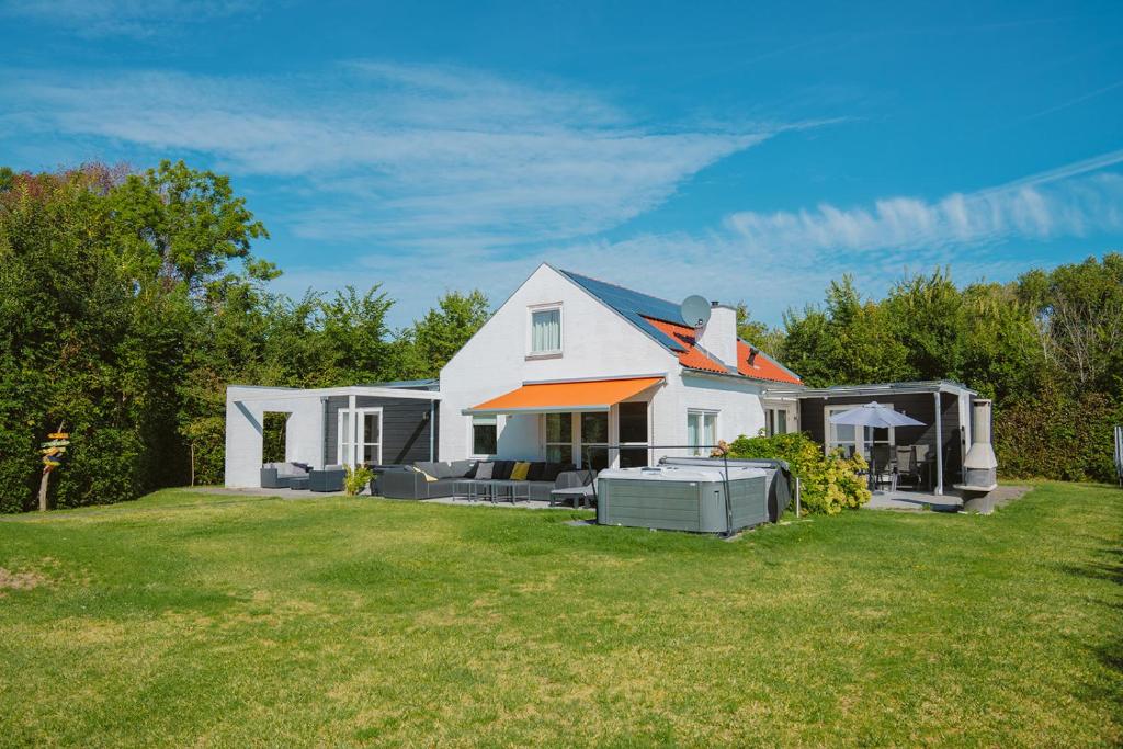 Poldersbos 3 - Ouddorp with jacuzzi and sauna - for the use of the sauna and jacuzzi, additional costs are applicable - Not for companies