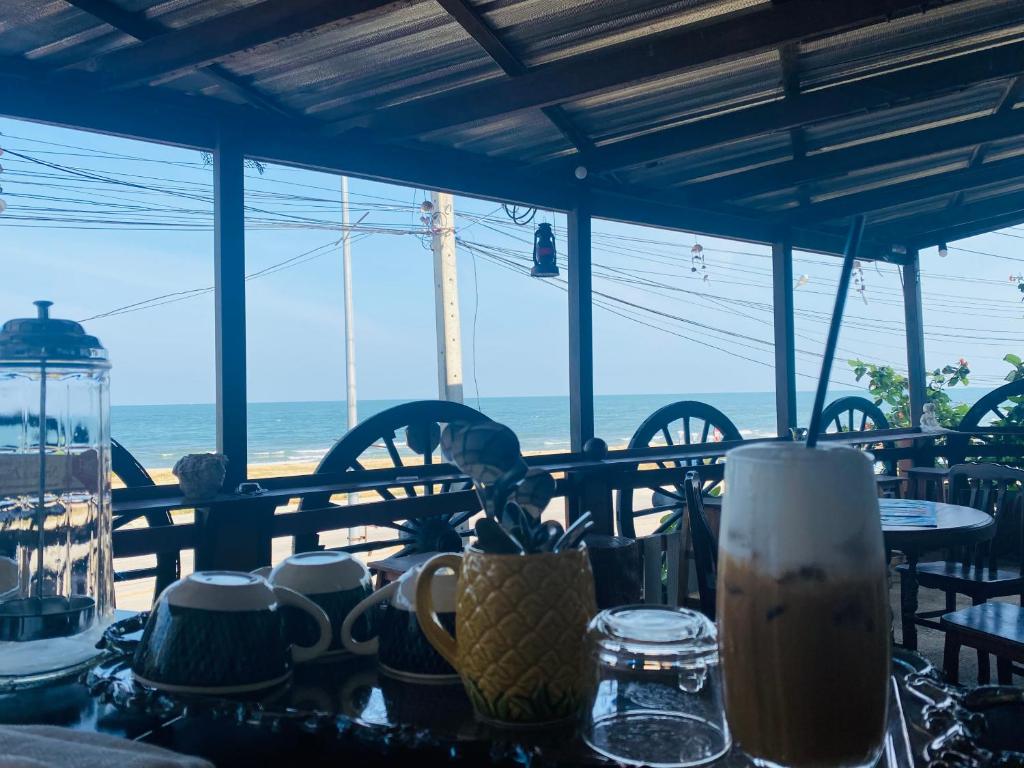 The Sunrise Beach Cafe and Guesthouse photo 3