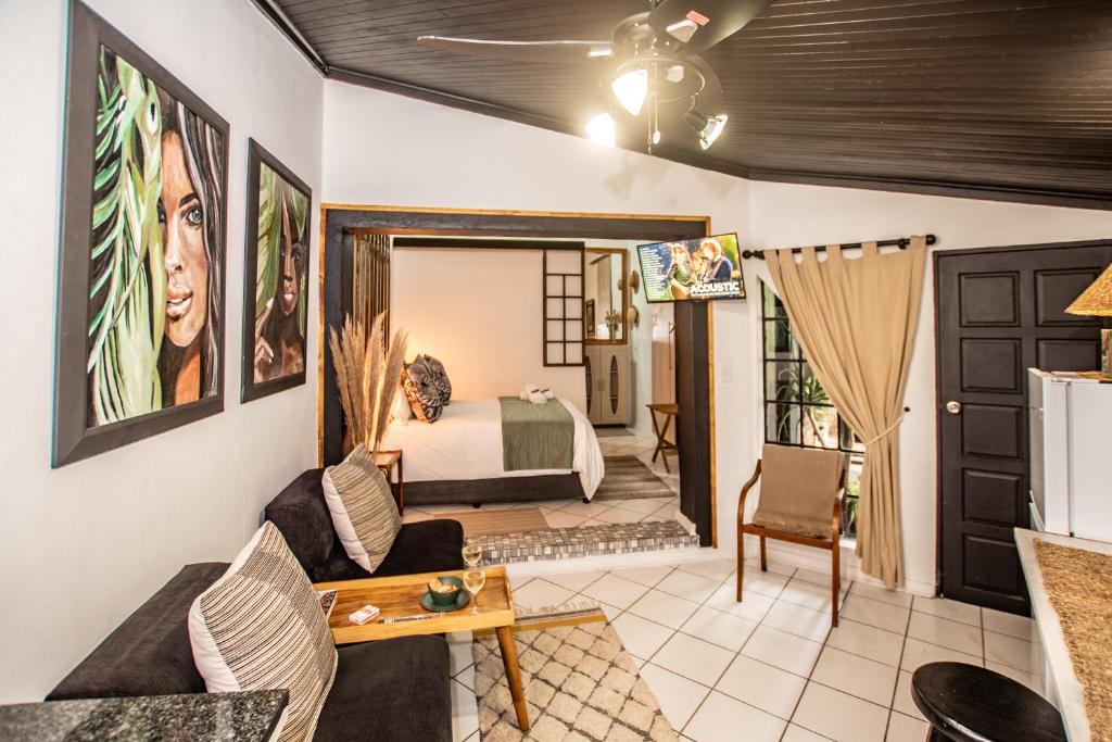 Hello Sunshine Self Catering Studio Apartments photo 4