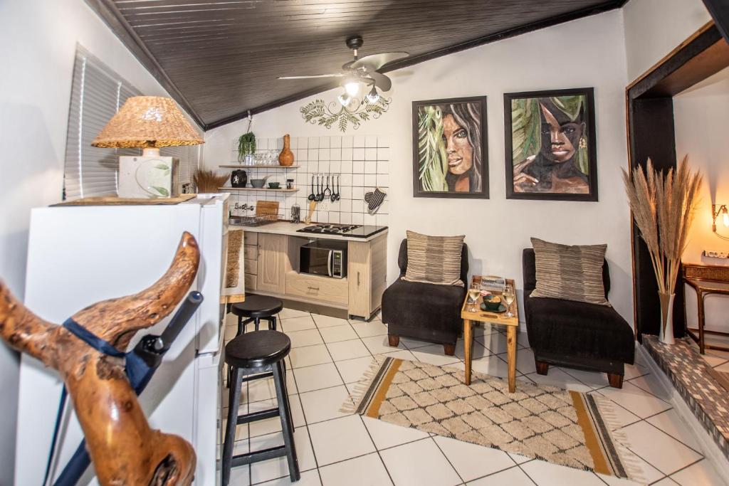 Hello Sunshine Self Catering Studio Apartments photo 2