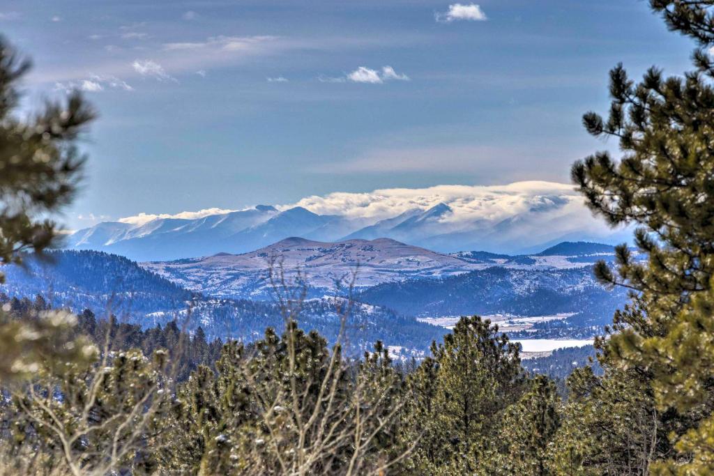Dragons Roost Cabin with Sangre de Cristo Views! photo 1