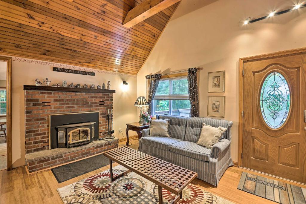 Arrowhead Lake Home with Game Room and Beach Access! photo 3