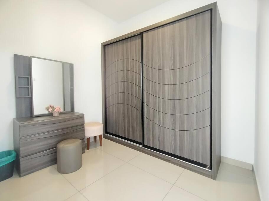 Desaru Spacious 30pax Bungalow with Netflix near Beach photo 2