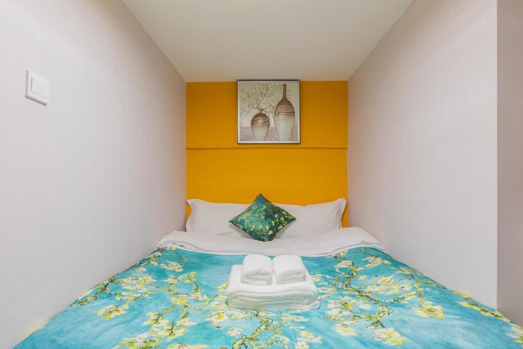 Lavendar Duplex Apartment photo 1