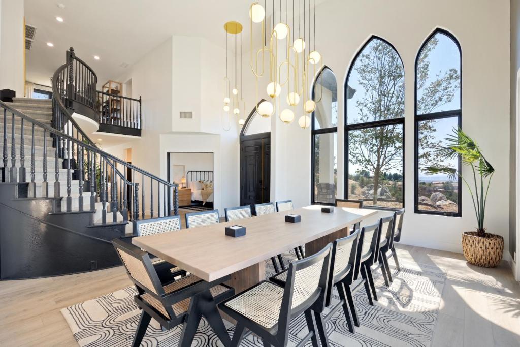 Chateau Evie James -High End Luxury Home withPool,Hot Tub,Gameroom home photo 1