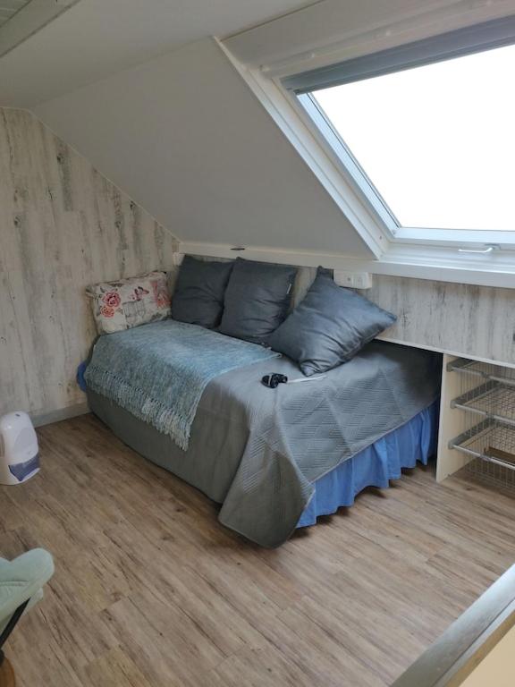 Beach apartment with stunning sea views photo 3