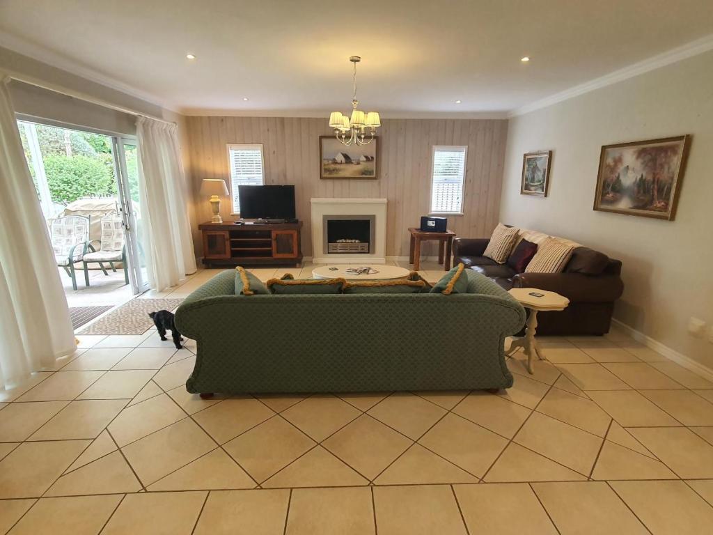 Knysna Self-catering Holiday Home photo 2
