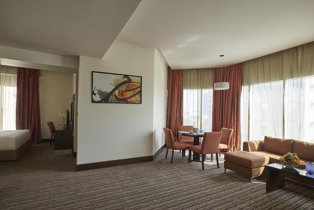 Safir Hotel Doha photo 2