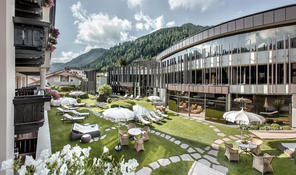Gardena Grödnerhof - Hotel & Spa photo 2