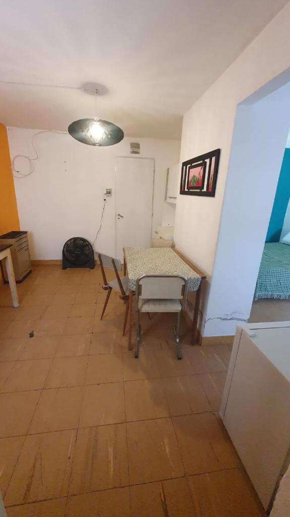 Habitacion economica con estacionamiento Necochea photo 3