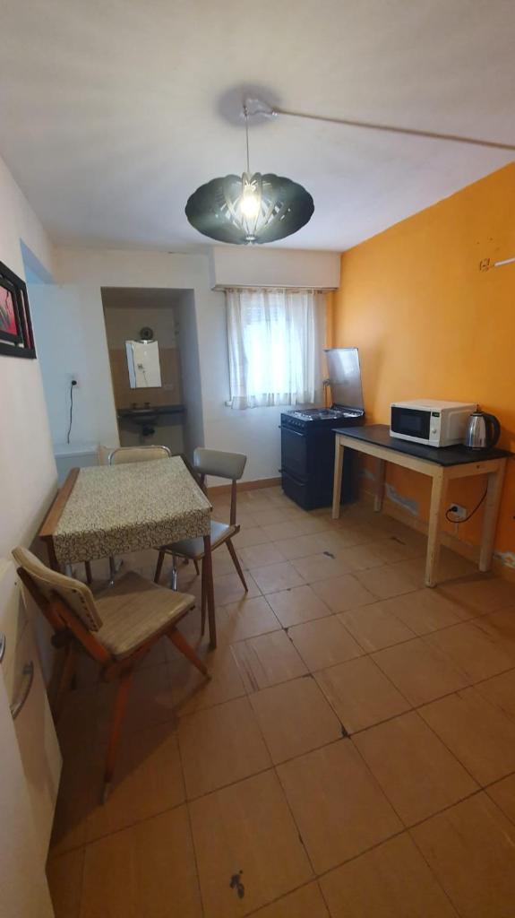 Habitacion economica con estacionamiento Necochea photo 4
